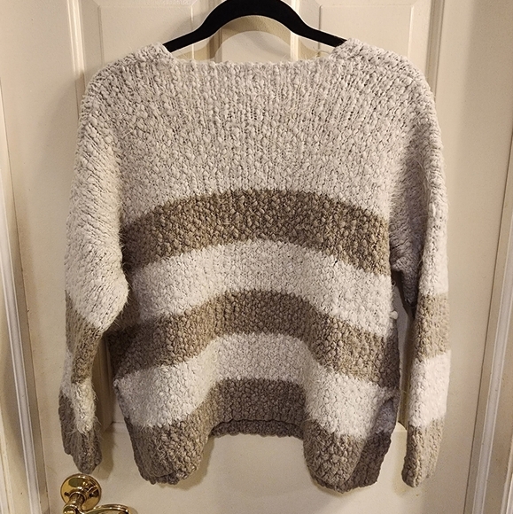 Altar'd state chunky knit sweater size sm/med - Picture 4 of 4